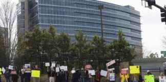 CDC Invites Back 180 Fired Employees to Aid Outbreak Response cdc-nvites-back-180-fired-employees-to-aid-outbreak-response